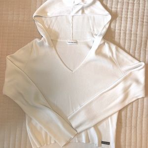 White v-neck long sleeve with hoodie